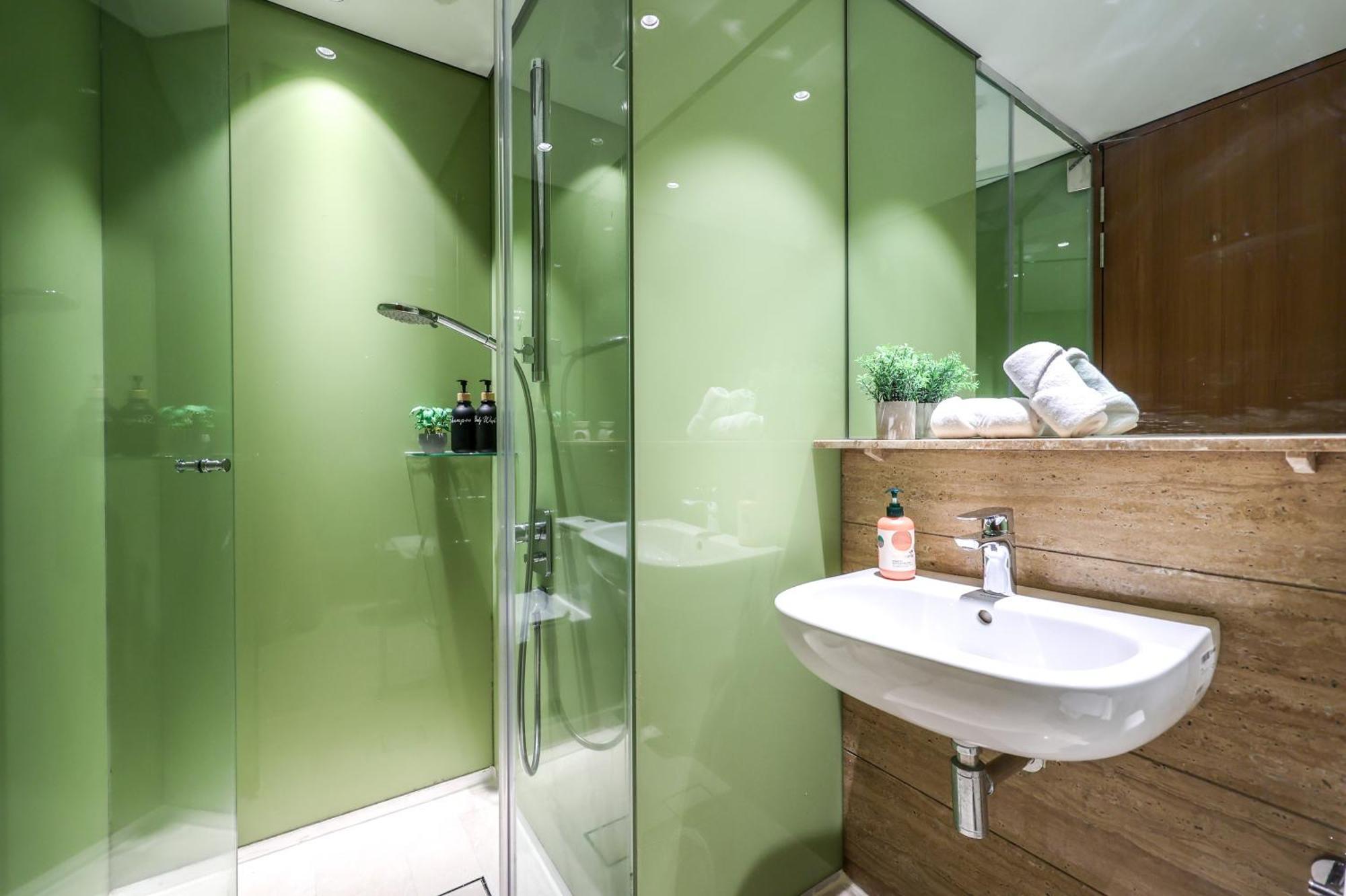Calm Sojourn, Sky Suites Klcc Kuala Lumpur Eksteriør billede