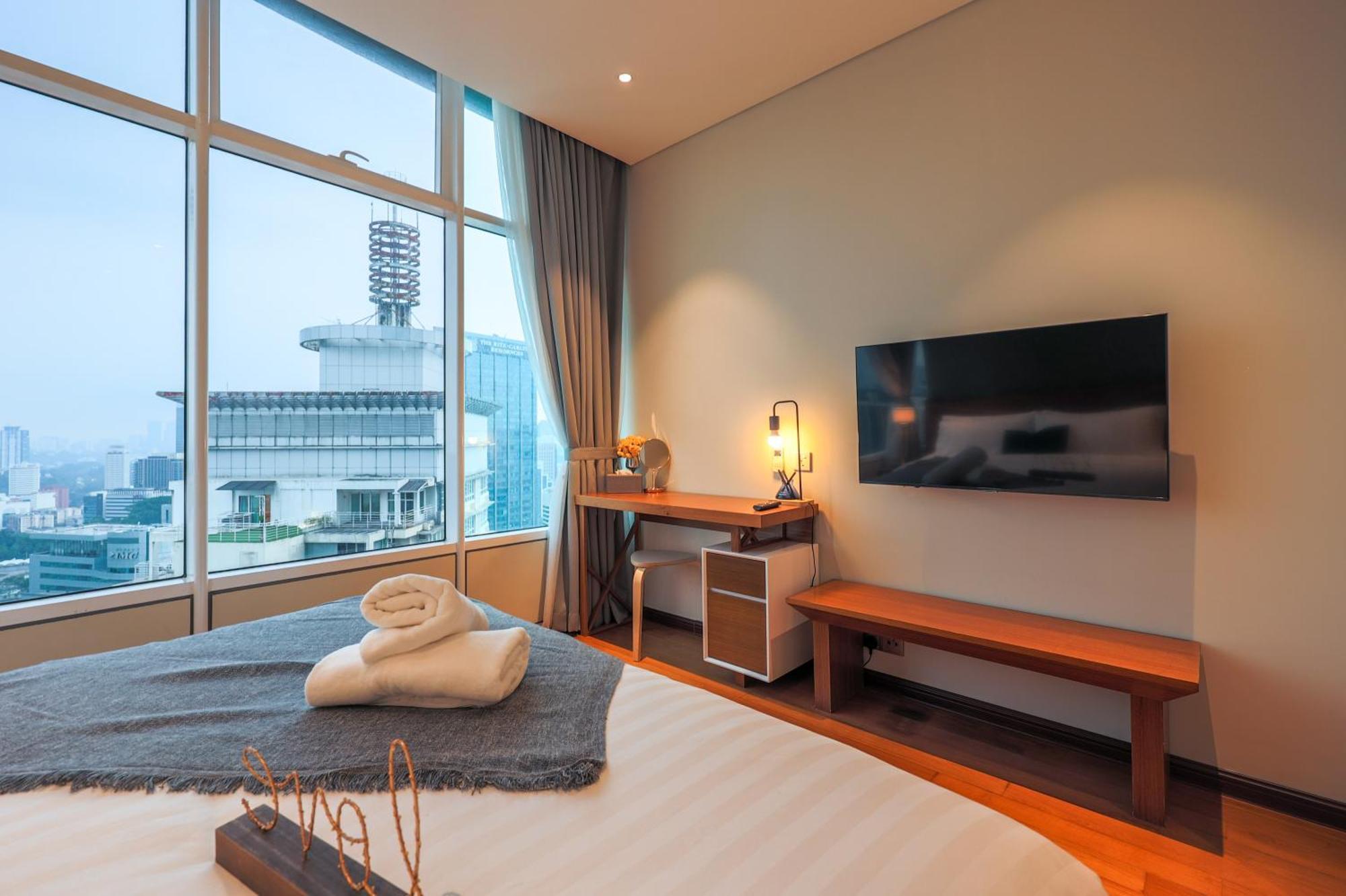 Calm Sojourn, Sky Suites Klcc Kuala Lumpur Eksteriør billede